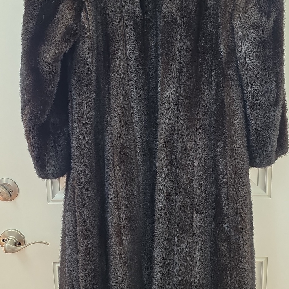 Antonovich Black/Dark Brown Full Length Mink Coat. Size Medium - Picture 13 of 14